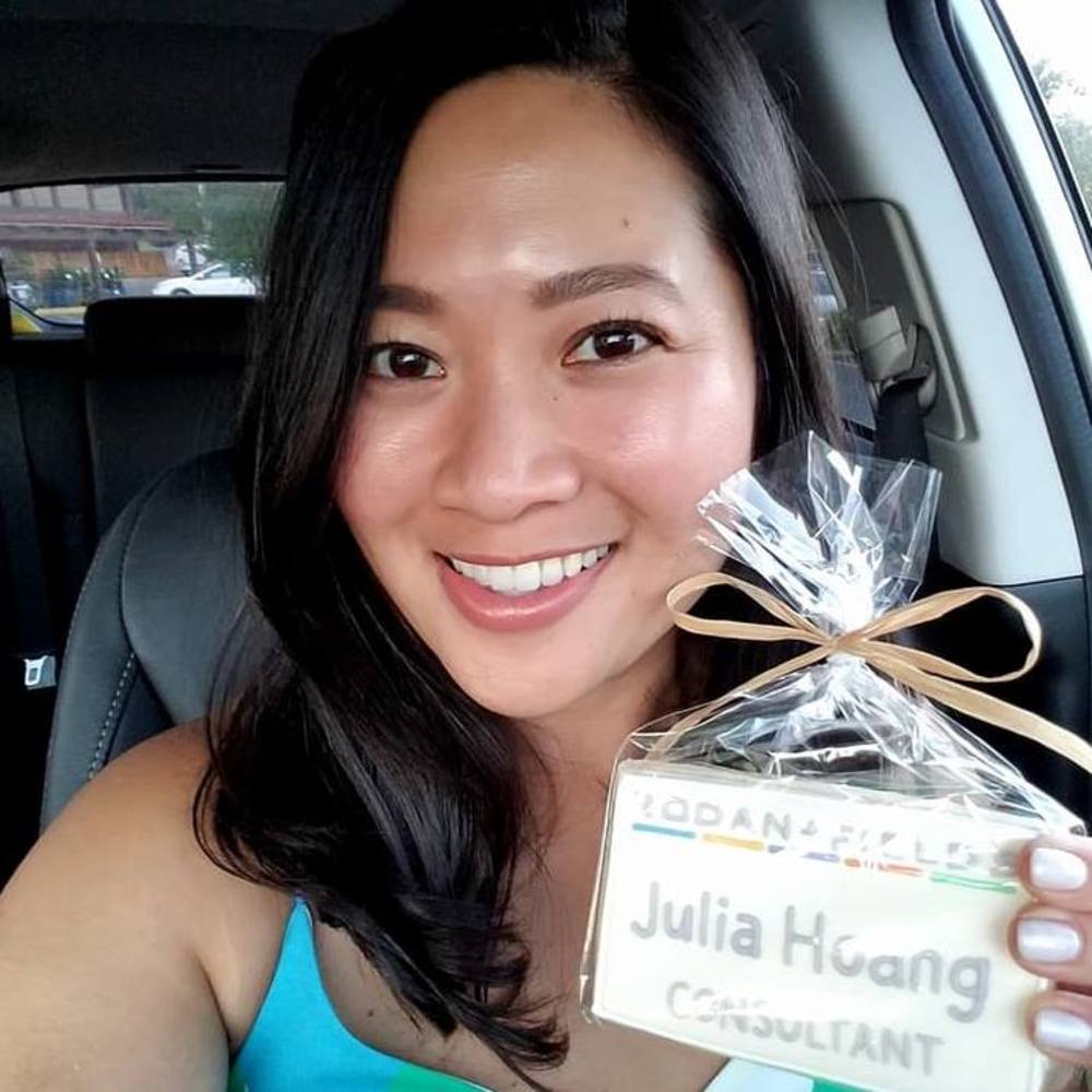 Meet your Posher, Julia